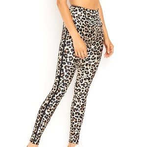 Goldsheep leopard legging size medium